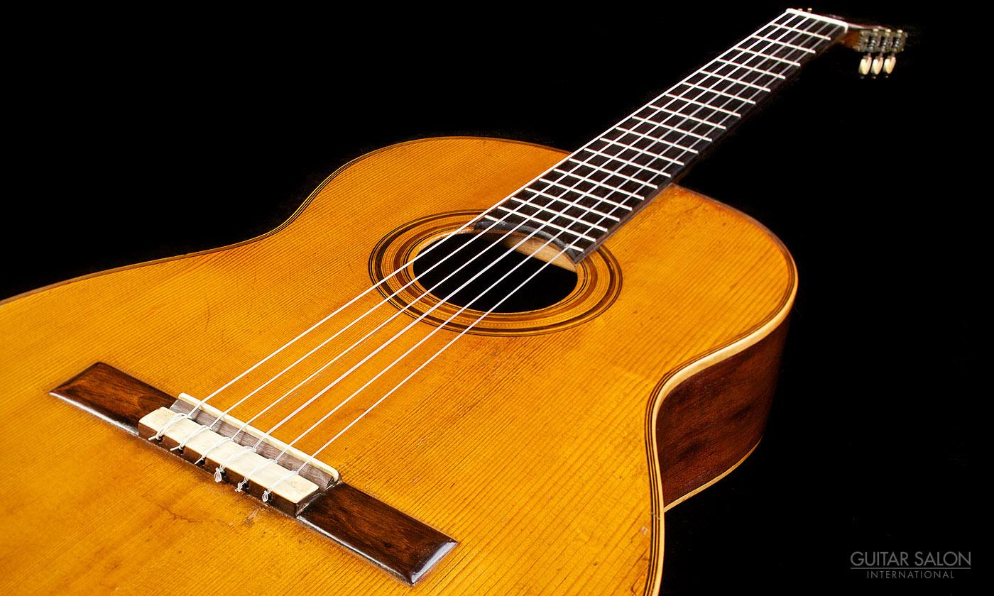 Thanks to Guitar Salon International for this image of the 1888 Torres SE 115 classical guitar